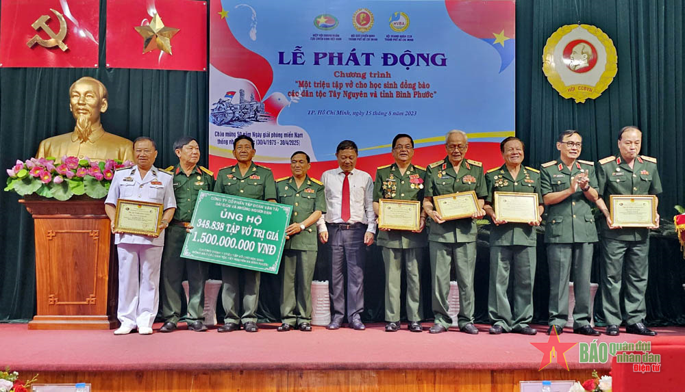 Phát động Chương trình “Một triệu tập vở cho học sinh đồng bào các dân tộc Tây Nguyên và tỉnh Bình Phước”