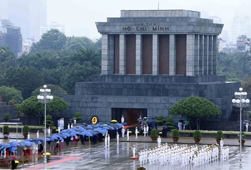 Tiếp tục tổ chức Lễ viếng Chủ tịch Hồ Chí Minh từ ngày 15-8