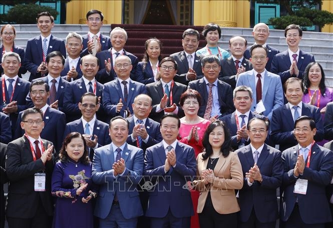 Chủ tịch nước Võ Văn Thưởng gặp mặt các đại biểu dự Hội nghị Quốc tế Răng hàm mặt 2023
