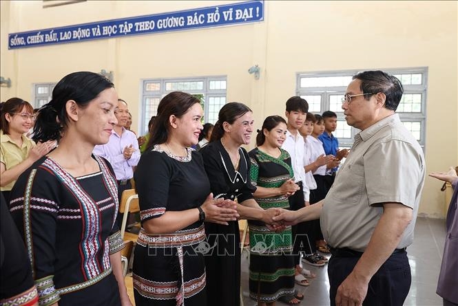 Thủ tướng Chính phủ Phạm Minh Chính kiểm tra công tác chuẩn bị năm học mới 2023-2024 tại Kon Tum