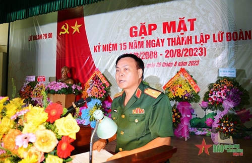 Thiếu tướng Nguyễn Hồng Phong, Tư lệnh Binh chủng Pháo binh dự Lễ kỷ niệm 15 năm Ngày truyền thống Lữ đoàn 96