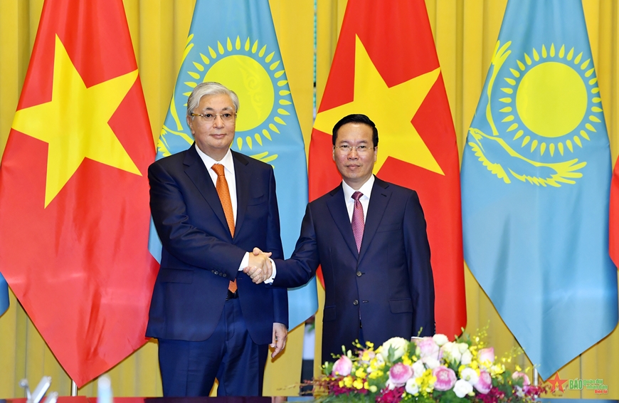 Chủ tịch nước Võ Văn Thưởng chủ trì Lễ đón và hội đàm với Tổng thống Kazakhstan