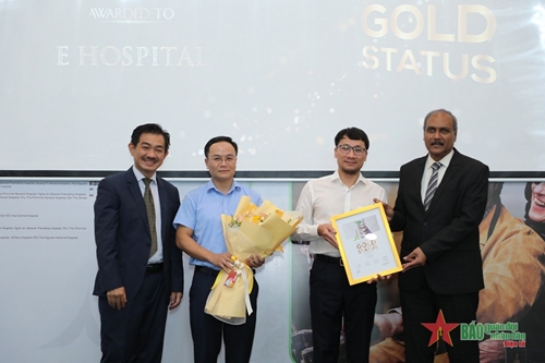Bệnh viện E nhận giải thưởng vàng về điều trị đột quỵ