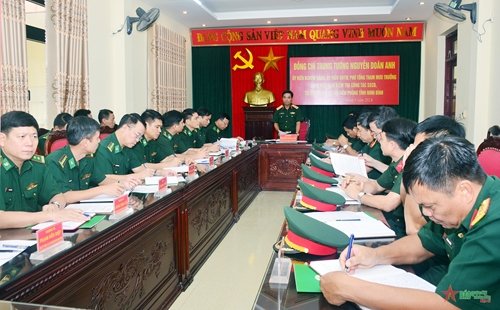 Trung tướng Nguyễn Doãn Anh kiểm tra sẵn sàng chiến đấu tại Bộ đội Biên phòng tỉnh Ninh Bình