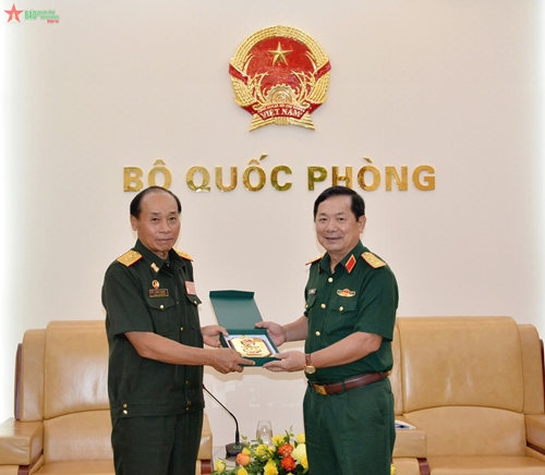 Thượng tướng Lê Huy Vịnh tiếp đoàn Tổng cục Kỹ thuật, Bộ Quốc phòng Lào