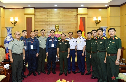 Thượng tướng Trịnh Văn Quyết tiếp đoàn sĩ quan trẻ Cảnh sát biển Việt Nam và Trung Quốc 