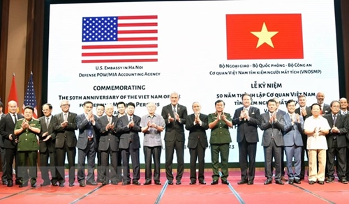 Việt Nam và Hoa Kỳ hợp tác chặt chẽ trong khắc phục hậu quả sau chiến tranh