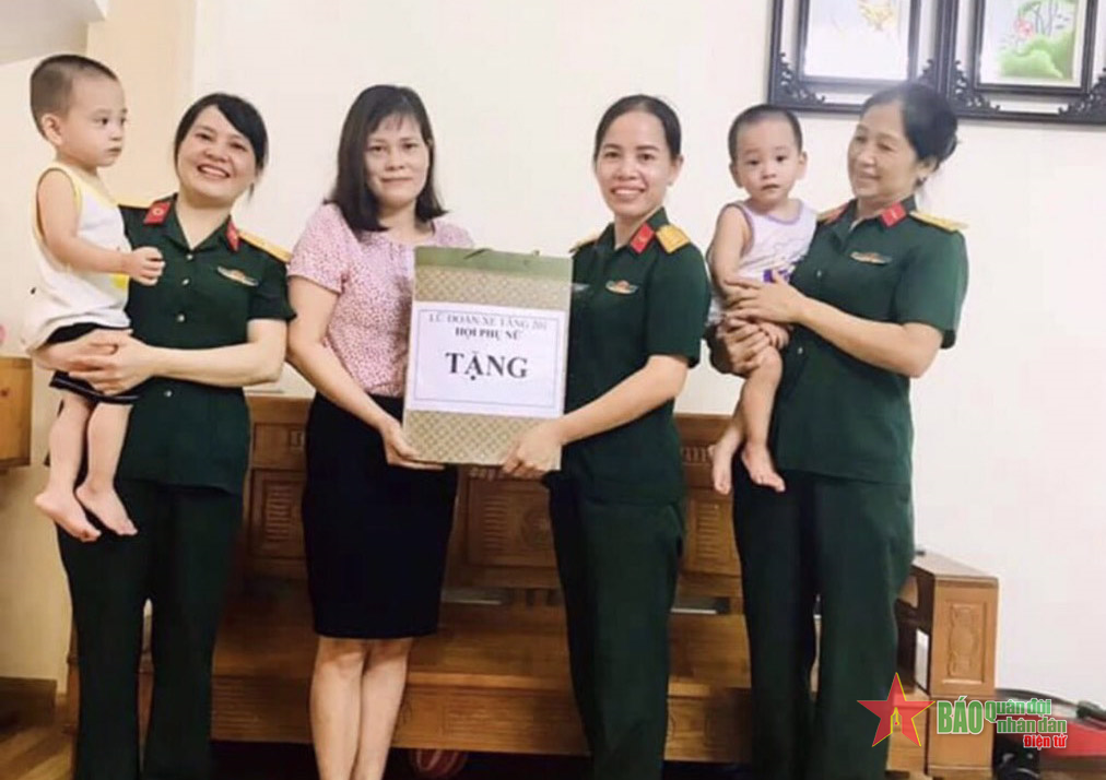 Kết nối vòng tay ấm tình đồng đội