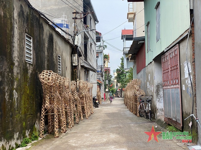 Cận kề ngày Vu lan, “thủ phủ” vàng mã vẫn đìu hiu