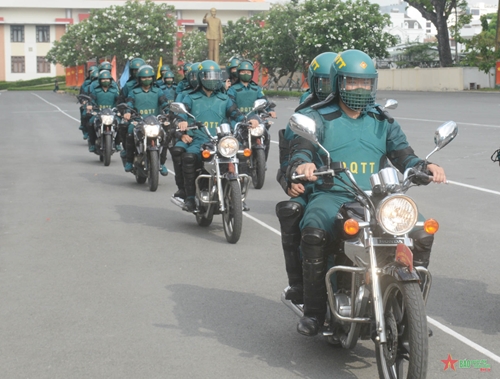 “Sao vuông” TP Hồ Chí Minh phối hợp tuần tra giữ vững an ninh địa bàn