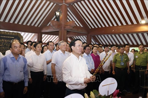 Chủ tịch nước Võ Văn Thưởng dâng hương tưởng niệm 54 năm Ngày mất của Chủ tịch Hồ Chí Minh