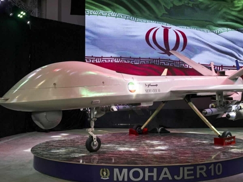 Iran ra mắt UAV Mojaher-10