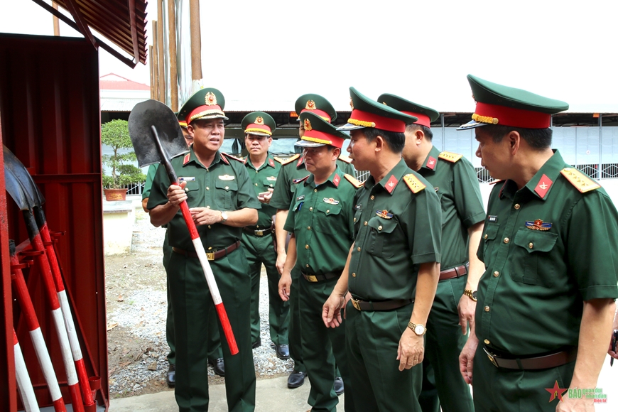 Tổng cục Hậu cần kiểm tra toàn diện công tác chuẩn bị tham gia Hội thi xe tốt, lái xe giỏi toàn quân năm 2023