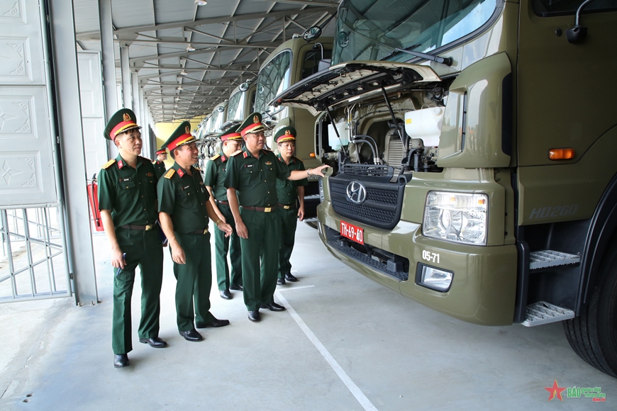 Tổng cục Hậu cần kiểm tra toàn diện công tác chuẩn bị tham gia Hội thi xe tốt, lái xe giỏi toàn quân năm 2023