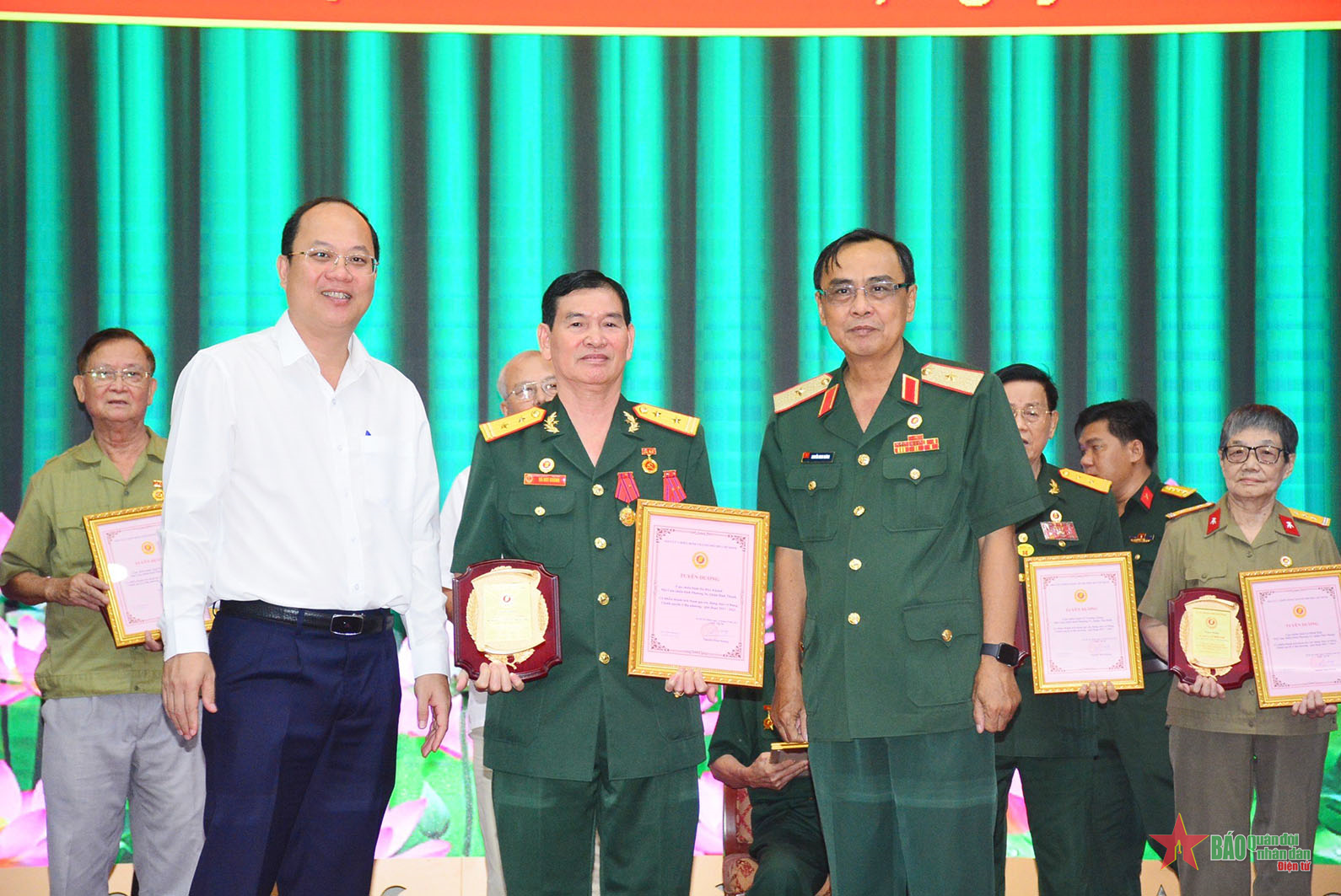 TP Hồ Chí Minh tuyên dương 98 gương cựu chiến binh tiêu biểu