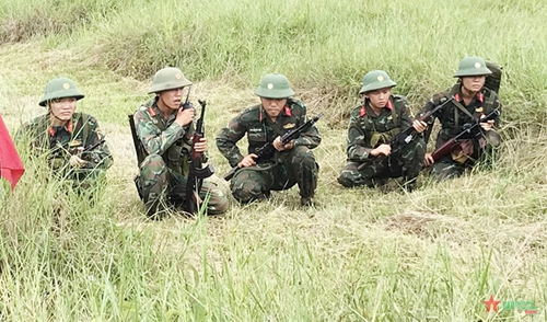 Bộ CHQS tỉnh Bình Phước diễn tập cấp tiểu đội bộ binh bắn đạn thật năm 2023