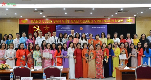Bế mạc tập huấn giảng dạy tiếng Việt cho giáo viên người Việt Nam ở nước ngoài năm 2023