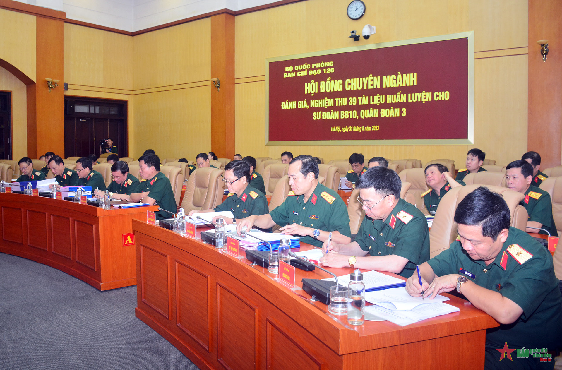 Đánh giá, nghiệm thu tài liệu huấn luyện cho Sư đoàn Bộ binh 10