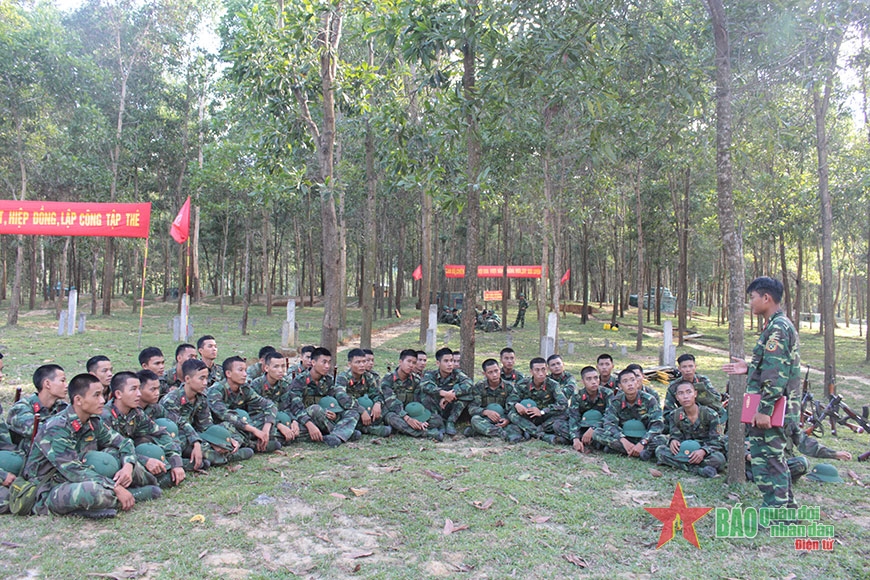 Sư đoàn 324 (Quân khu 4): Cán binh đồng lòng, rèn nghiêm, luyện giỏi