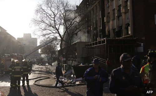 Hỏa hoạn tại Nam Phi: Lực lượng cứu hộ khẩn trương tìm người sống sót, số nạn nhân thiệt mạng lên 52 người