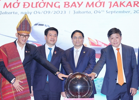 Vietjet công bố đường bay thẳng Hà Nội - Jakarta với sự chứng kiến của lãnh đạo Việt Nam và Indonesia