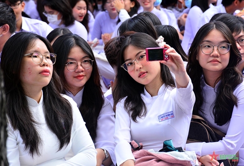Hơn 1,7 triệu trẻ mầm non, học sinh tại TP Hồ Chí Minh chính thức vào năm học mới