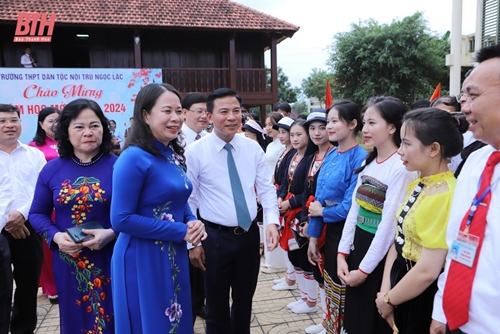 Phó chủ tịch nước Võ Thị Ánh Xuân dự Lễ khai giảng tại Trường THPT Dân tộc nội trú Ngọc Lặc, Thanh Hóa