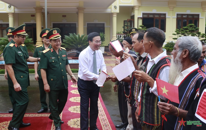 Chủ tịch nước Võ Văn Thưởng thăm và làm việc tại Binh đoàn 15 