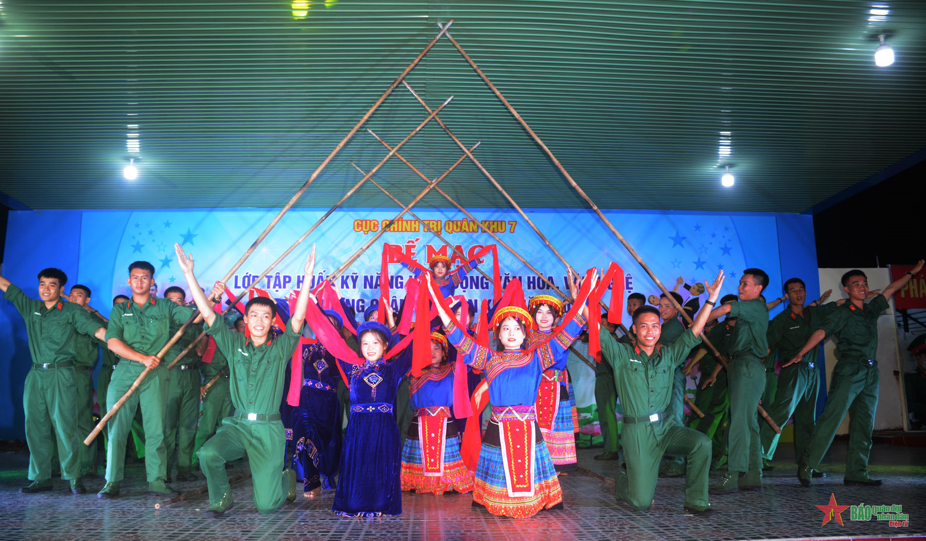 Cục Chính trị Quân khu 7 bế mạc Lớp tập huấn kỹ năng hoạt động văn hóa văn nghệ   