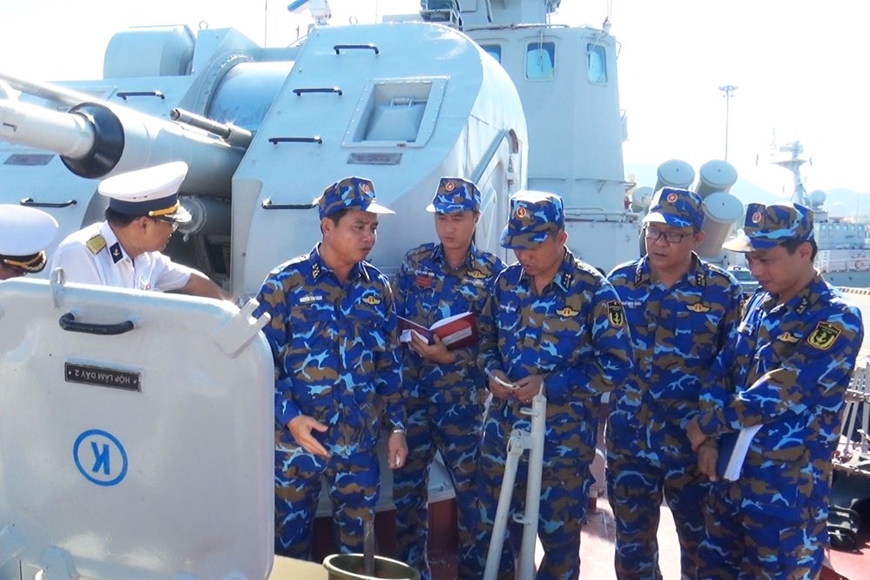 Tư lệnh Vùng 4 Hải quân kiểm tra các tàu tham gia hội thi tàu chính quy mẫu mực, hội thao huấn luyện tàu cấp Quân chủng năm 2023 Tư lệnh Vùng 4 Hải quân kiểm tra các tàu tham gia hội thi tàu chính quy mẫu mực, hội thao huấn luyện tàu cấp Quân chủng năm 2023