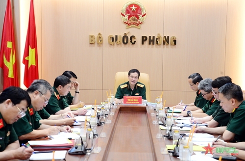 Thượng tướng Vũ Hải Sản kiểm tra các dự án tại Bệnh viện Trung ương Quân đội 108