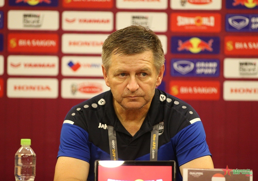 HLV Troussier nói gì khi U23 Việt Nam dự vòng chung kết châu Á?