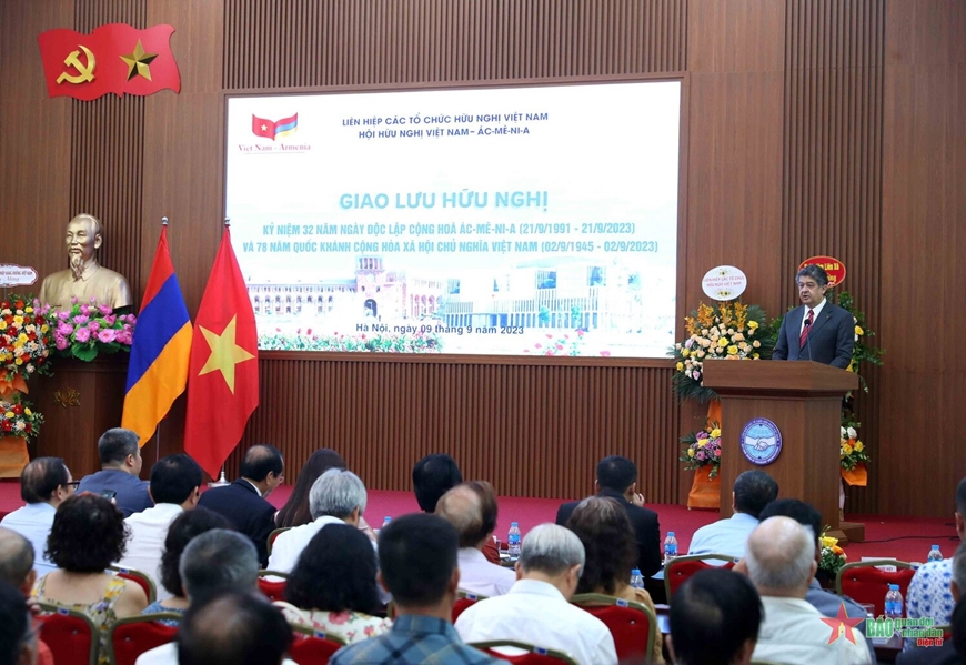 Giao lưu hữu nghị Việt Nam - Armenia