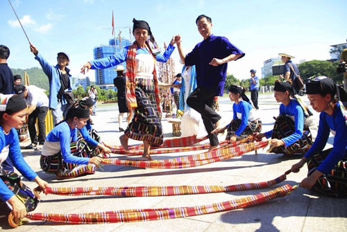 Đặc sắc Ngày hội văn hóa các dân tộc miền Trung