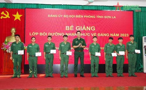 Bộ đội Biên phòng tỉnh Sơn La bế giảng lớp bồi dưỡng nhận thức về Đảng năm 2023        