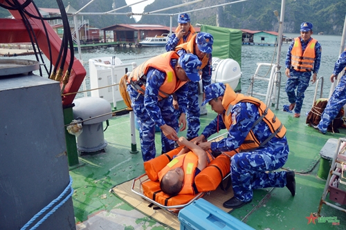 Vùng Cảnh sát biển 1 huấn luyện bám sát thực tiễn trên biển