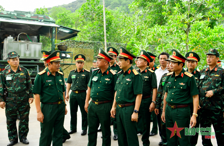 Đại tướng Phan Văn Giang kiểm tra công tác chuẩn bị diễn tập của Quân khu 3
