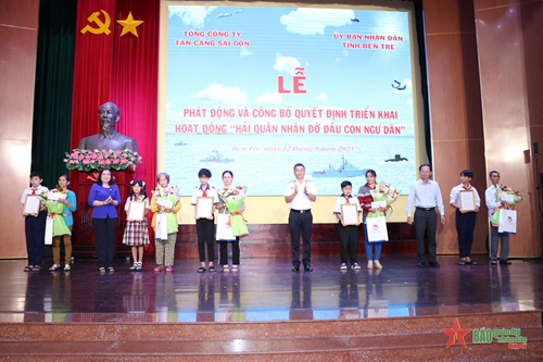 Tổng công ty Tân Cảng Sài Gòn: Nhận đỡ đầu con ngư dân tại Tiền Giang và Bến Tre