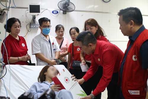 Trung ương Hội Chữ thập đỏ Việt Nam hỗ trợ khẩn cấp nạn nhân trong vụ cháy chung cư mini