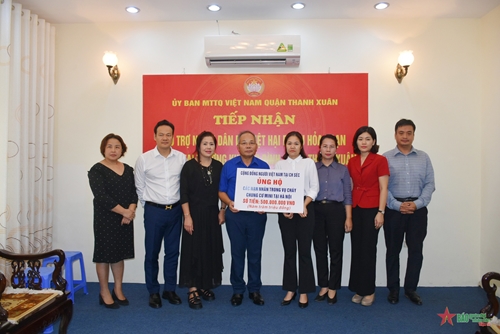 Cộng đồng người Việt Nam tại Séc trao 500 triệu đồng hỗ trợ nạn nhân vụ cháy chung cư mini ở Hà Nội
