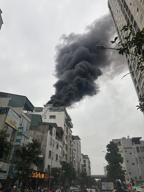 Hà Nội: Kịp thời khống chế đám cháy ở Vũ Trọng Phụng