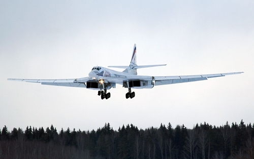 Quân sự thế giới hôm nay (17-9): Máy bay ném bom chiến lược Tu-160 sẽ được trang bị tên lửa hành trình có tầm bắn 6.500km 