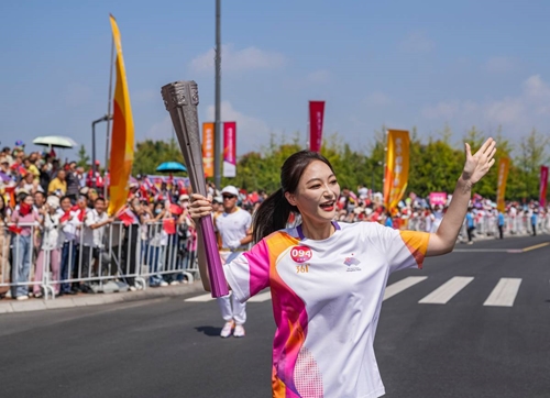 ASIAD 2023: Lễ rước đuốc đặc sắc tại thành phố Kim Hoa, tỉnh Chiết Giang