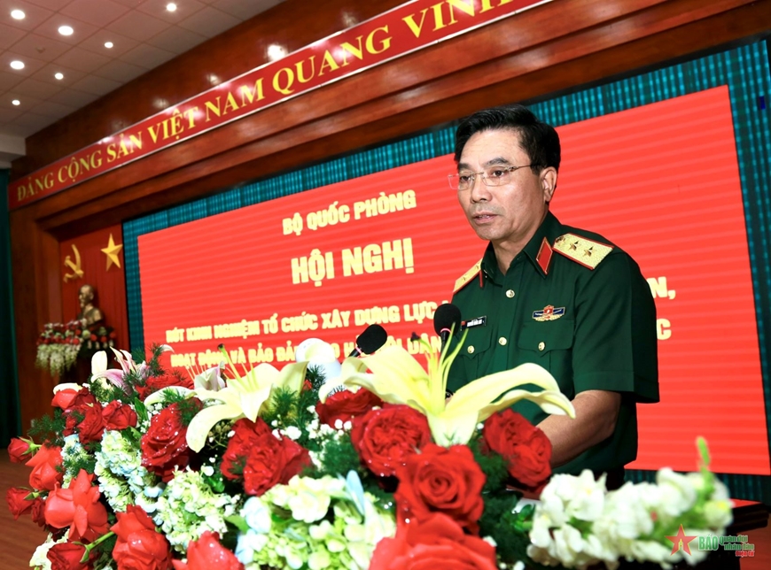 Phòng Dân quân tự vệ Quân khu 4 được Bộ trưởng Bộ Quốc phòng tặng Bằng khen