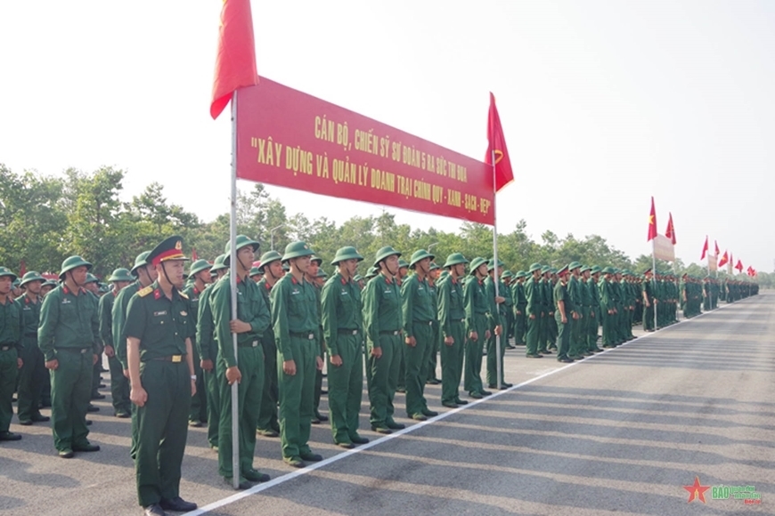 Trợ cấp một lần cho sĩ quan làm nghề nặng nhọc, độc hại, nguy hiểm khi thôi phục vụ tại ngũ được thực hiện thế nào?