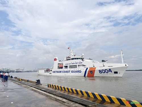 Vùng Cảnh sát biển 1 tiễn tàu CSB 8004 lên đường đi thăm và giao lưu tại Nhật Bản