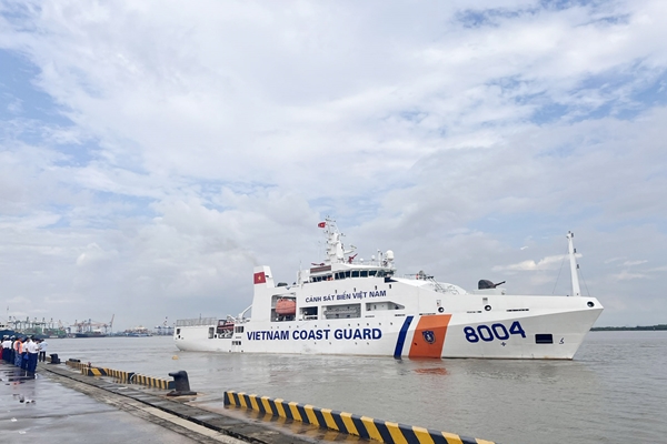 Vùng Cảnh sát biển 1 tiễn tàu CSB 8004 lên đường đi thăm và giao lưu tại Nhật Bản