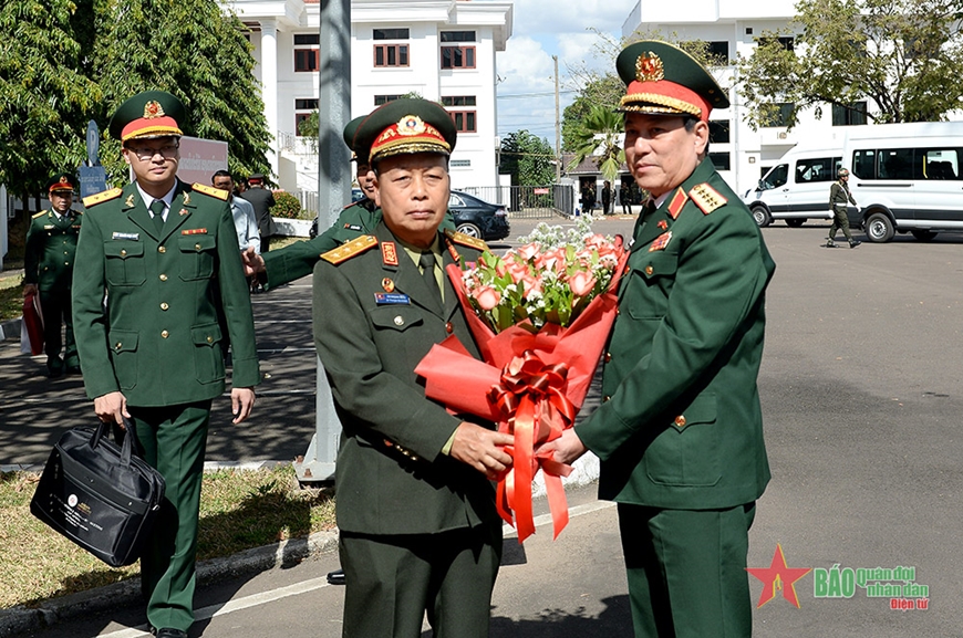 Củng cố quan hệ đoàn kết gắn bó giữa quân đội hai nước Việt Nam - Lào