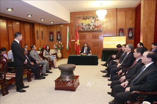 Chủ tịch Quốc hội Vương Đình Huệ gặp mặt một số Đại sứ Việt Nam tại các nước châu Âu

