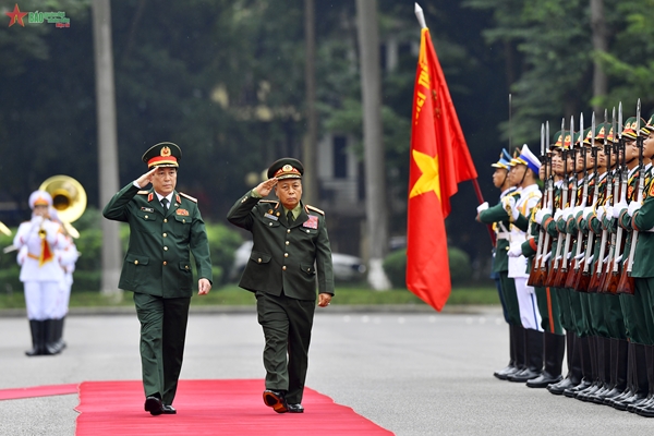 Đại tướng Lương Cường chủ trì Lễ đón Chủ nhiệm Tổng cục Chính trị Quân đội nhân dân Lào